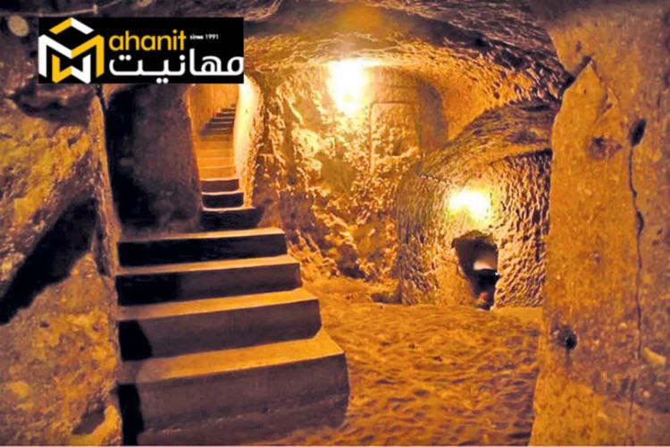 معماری زیرزمینی نوش‌آباد